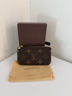 LOUIS VUITTON Monogram Key Pouch